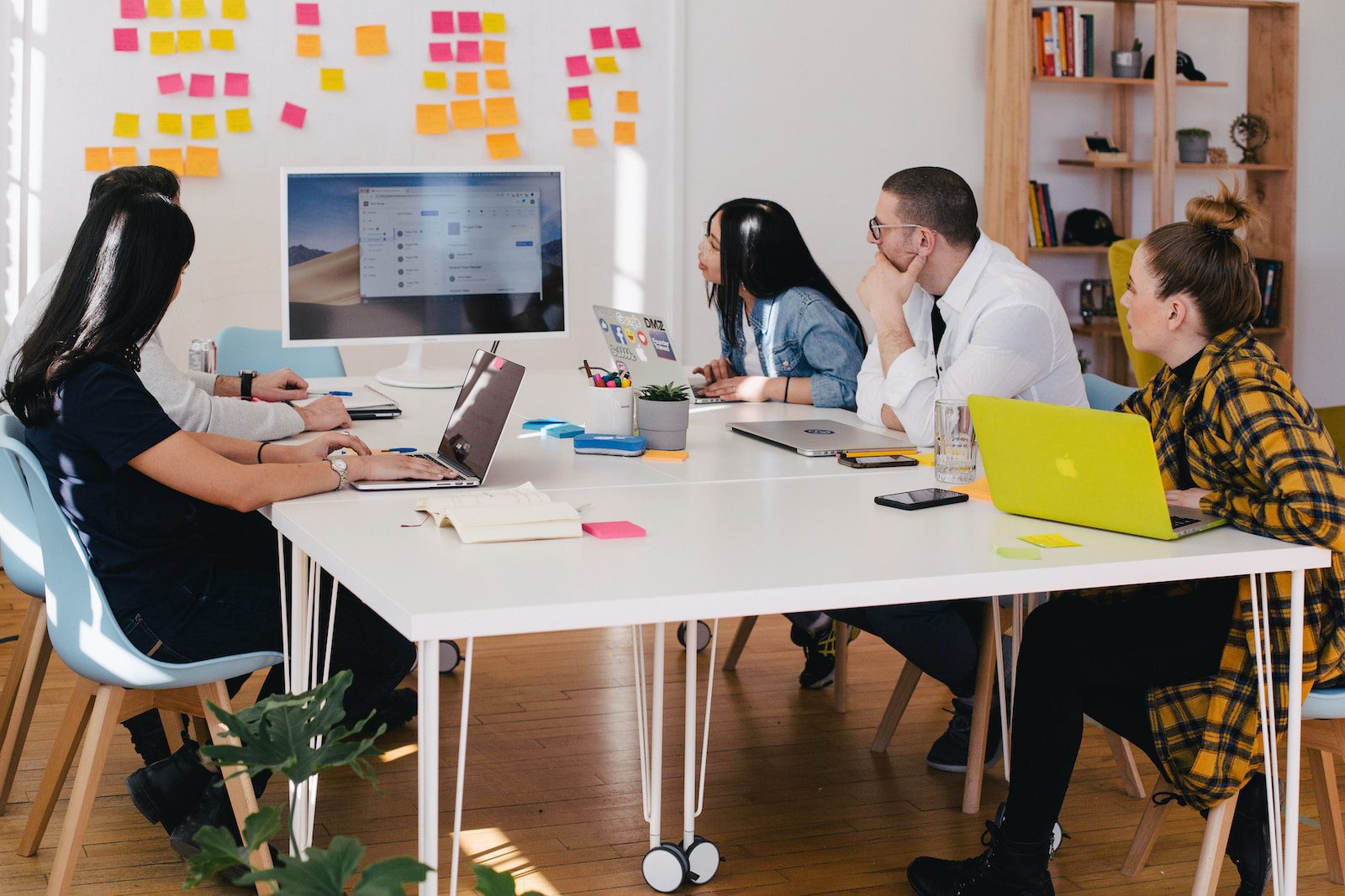 UX/UI Design 24 digital marketing services